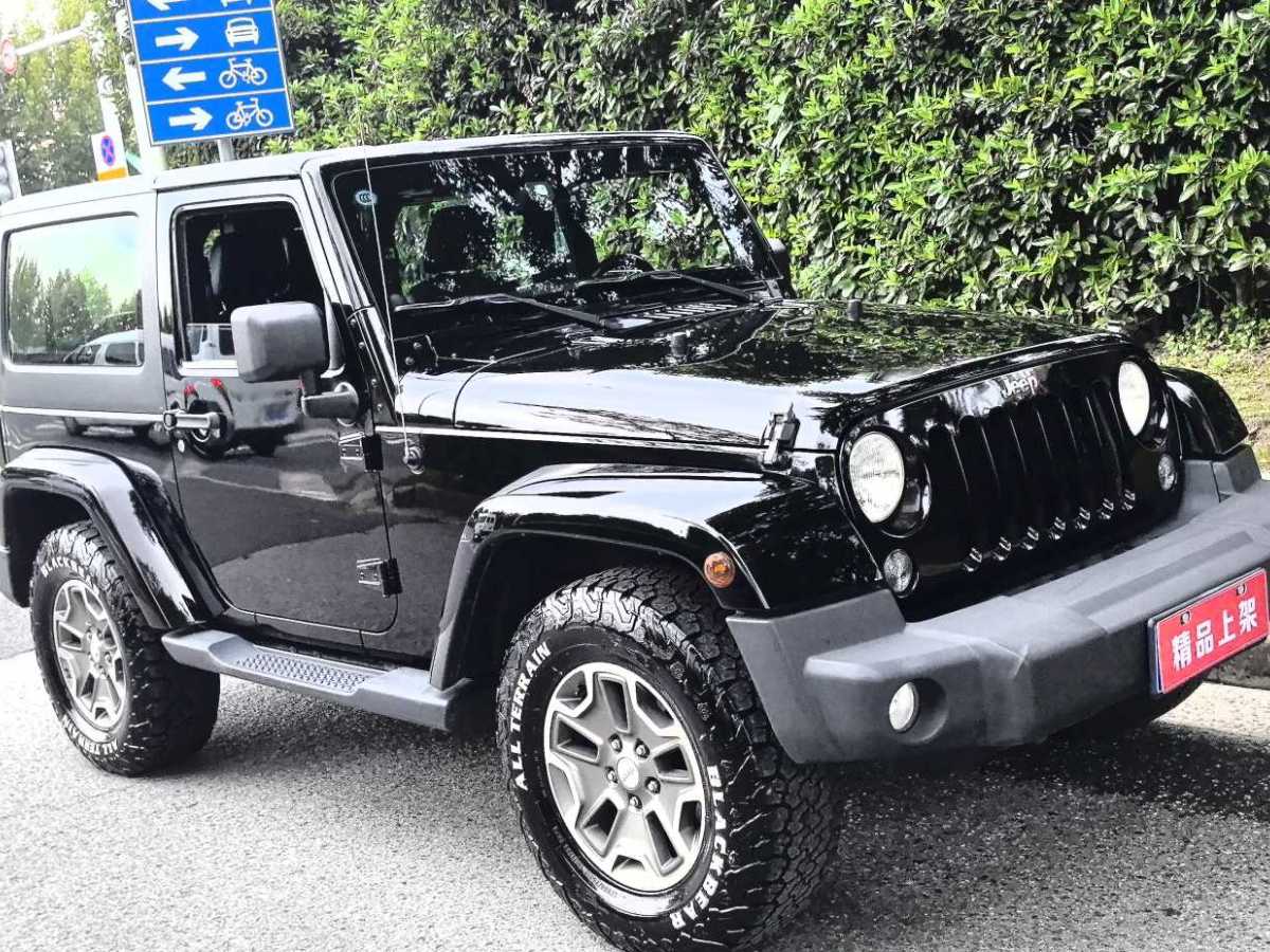 2014年1月Jeep 牧馬人  2013款 3.6L Sahara 兩門版