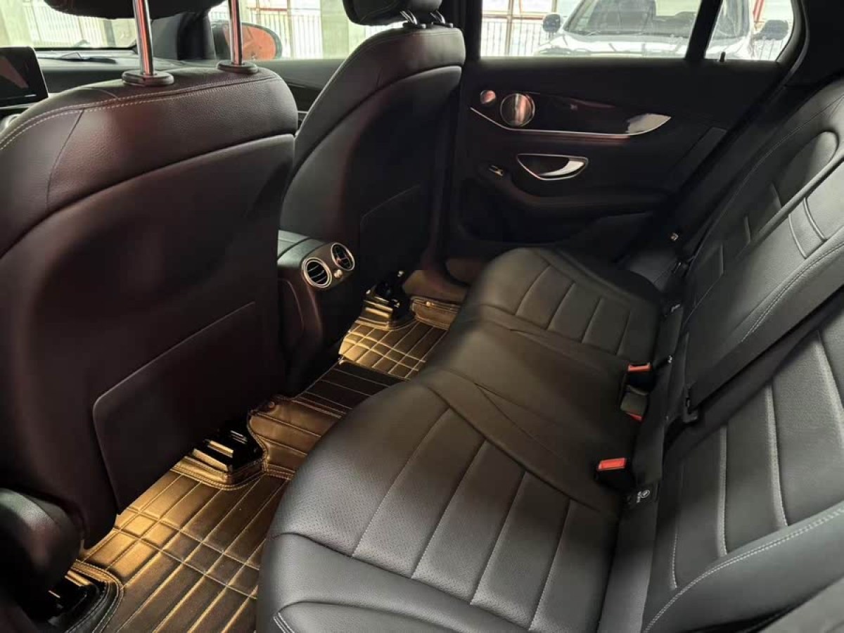 奔馳 奔馳GLC  2017款 GLC 260 4MATIC 動(dòng)感型圖片
