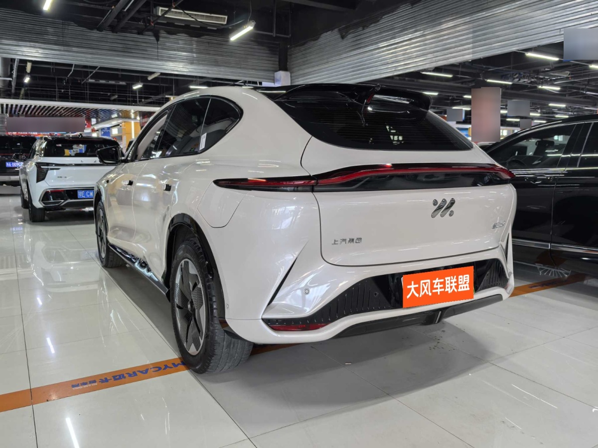 智己 智己LS7  2023款 77kWh Urban Fit后驅(qū)版圖片