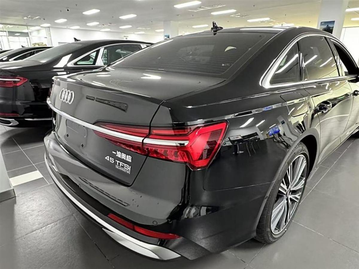 奧迪 奧迪A6L  2024款 45 TFSI quattro 臻選動(dòng)感型圖片