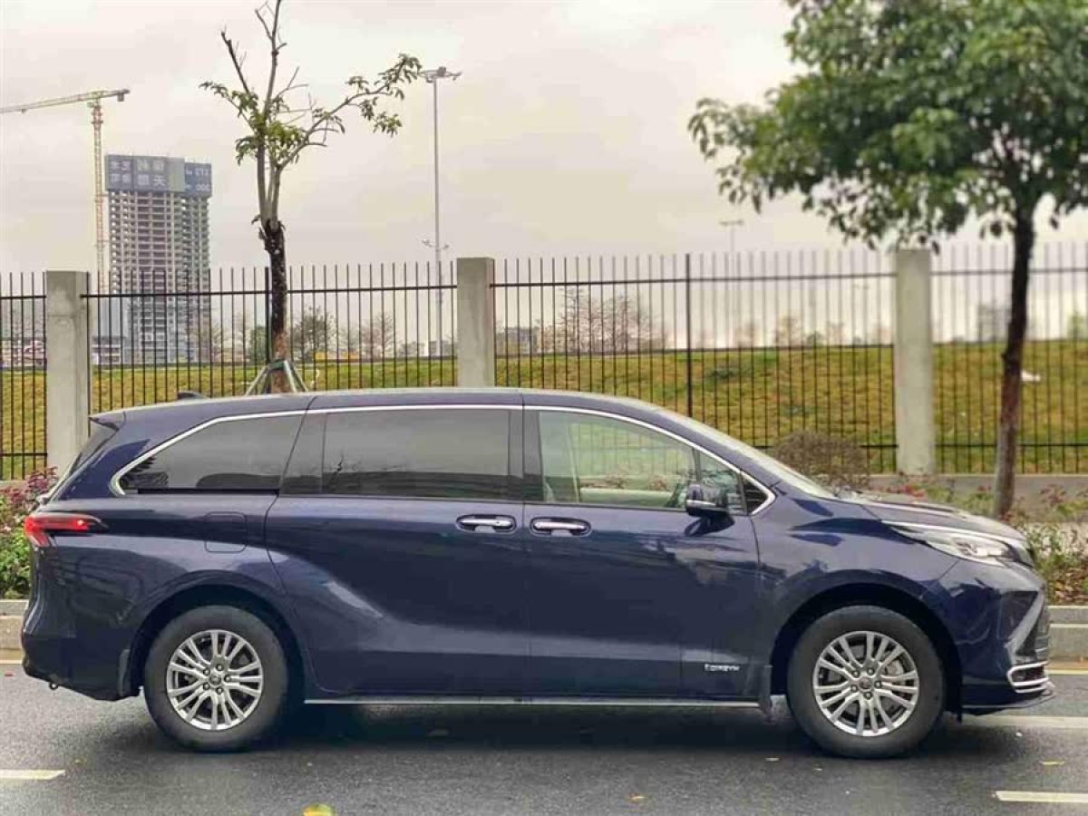 豐田 賽那SIENNA  2021款 2.5L混動 尊貴版圖片