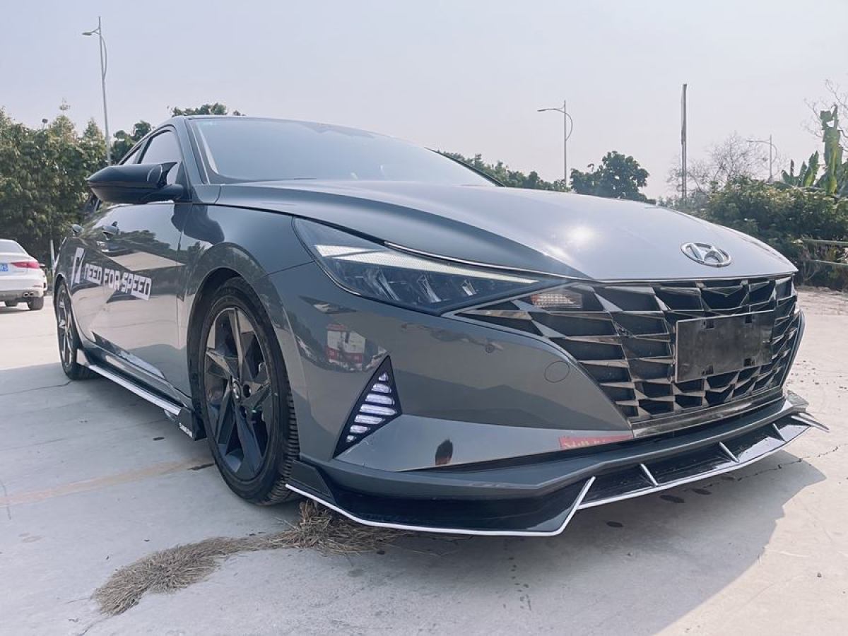 現(xiàn)代 伊蘭特  2022款 1.5L CVT LUX黑騎士限量版圖片