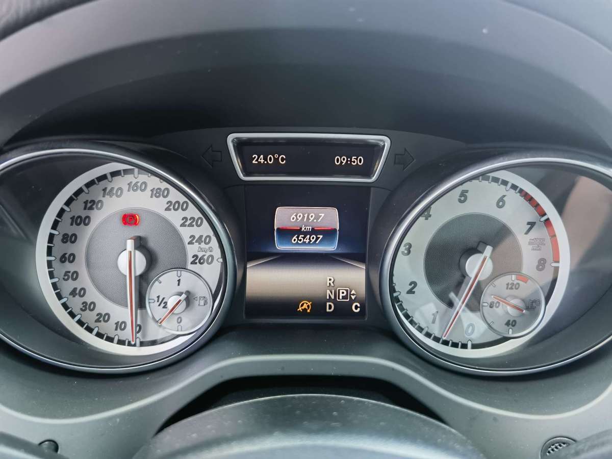 奔驰 奔驰CLA级  2016款 改款 CLA 220 4MATIC图片