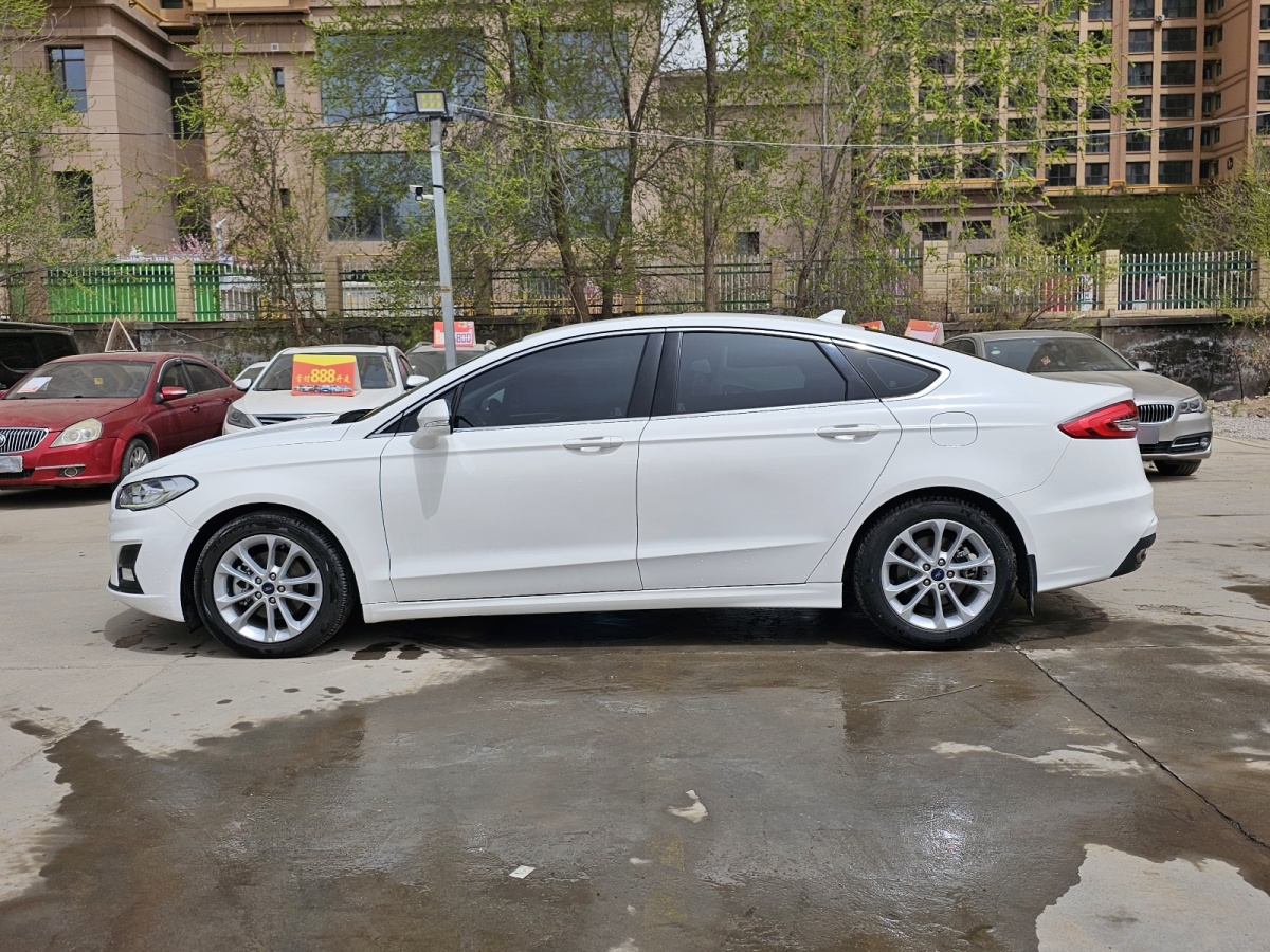 福特 蒙迪歐  2020款 EcoBoost 180 時(shí)尚型圖片