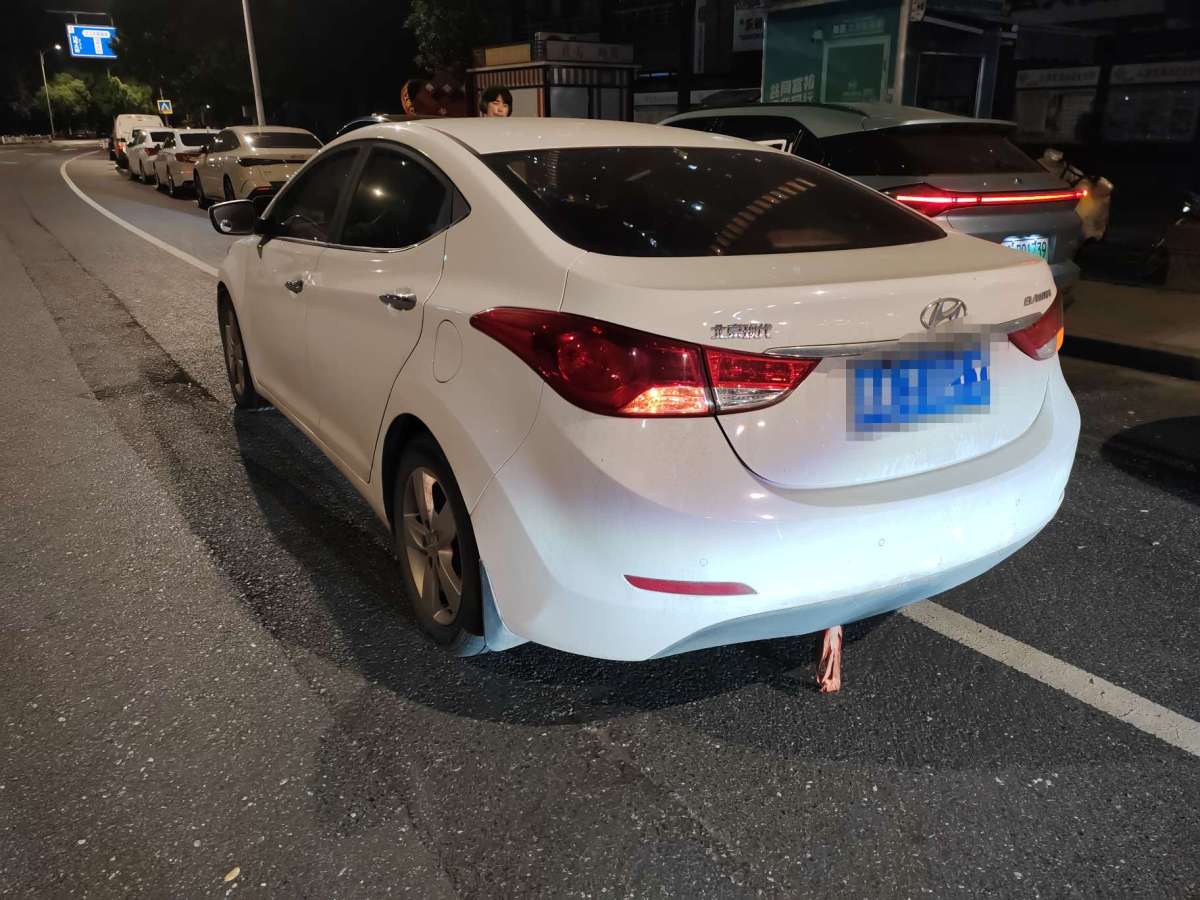 現(xiàn)代 朗動  2013款 1.6L 自動領(lǐng)先型圖片