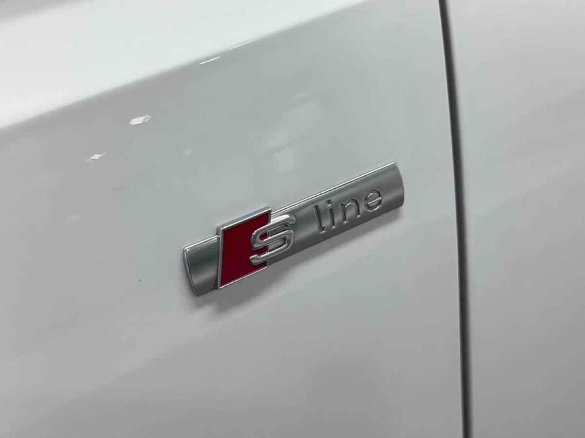 奧迪 奧迪A4L  2022款 40 TFSI 時(shí)尚動(dòng)感型圖片