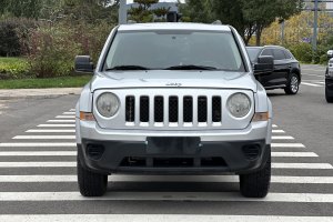 自由客 Jeep 2.4 運動版