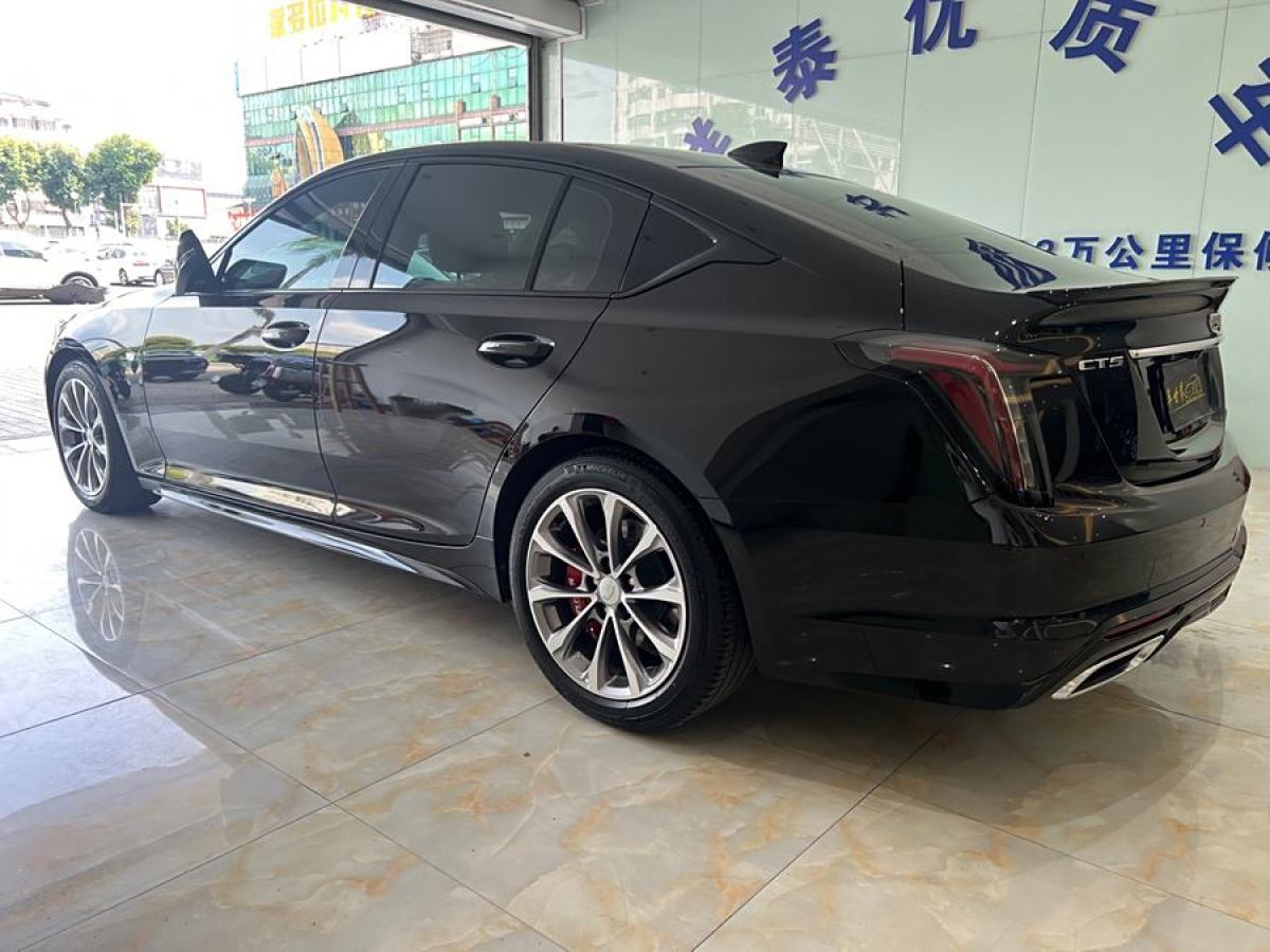 凱迪拉克 CT5  2021款 28T 領(lǐng)先運(yùn)動(dòng)型圖片