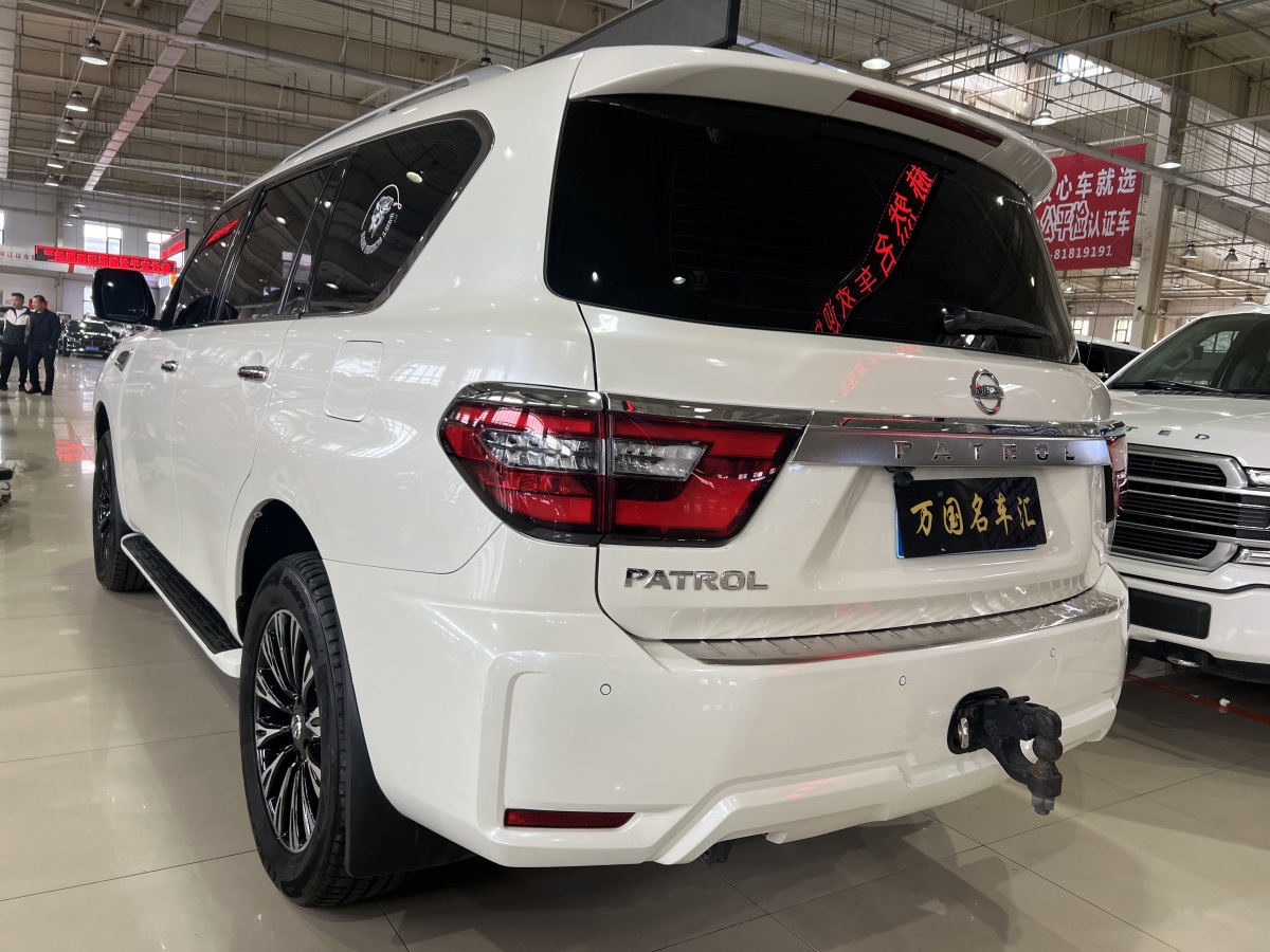 日产 途乐  2018款 4.0L 铂金型图片