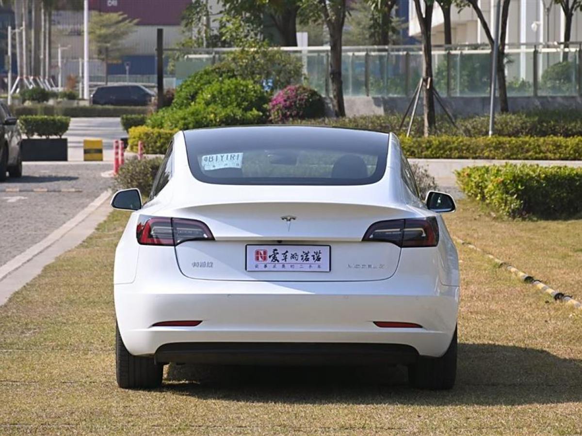 特斯拉 Model 3  2020款 改款 標(biāo)準(zhǔn)續(xù)航后驅(qū)升級版圖片