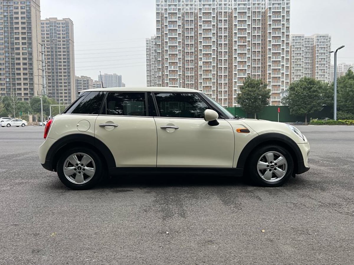 MINI MINI  2016款 1.2T ONE 五門版圖片