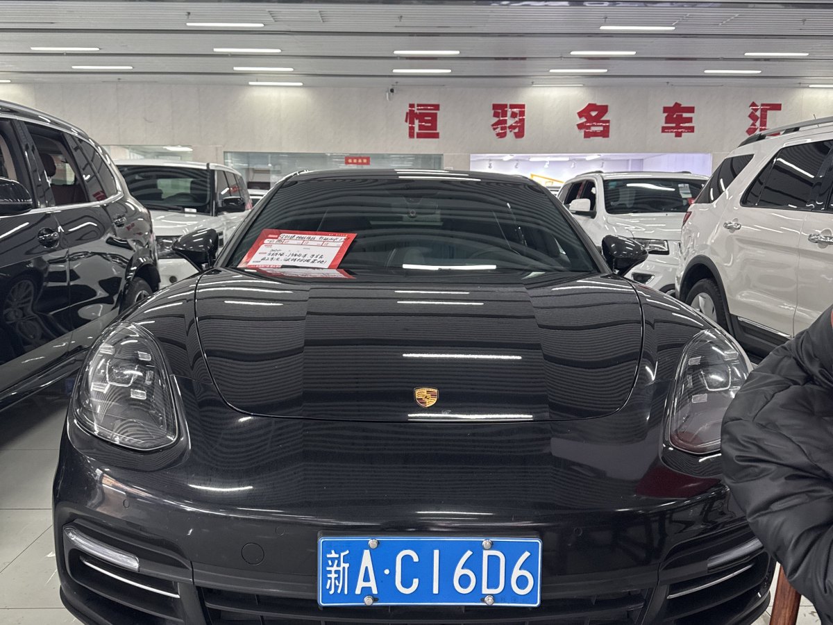 保時(shí)捷 Panamera  2019款 Panamera 4 行政加長(zhǎng)版 2.9T圖片