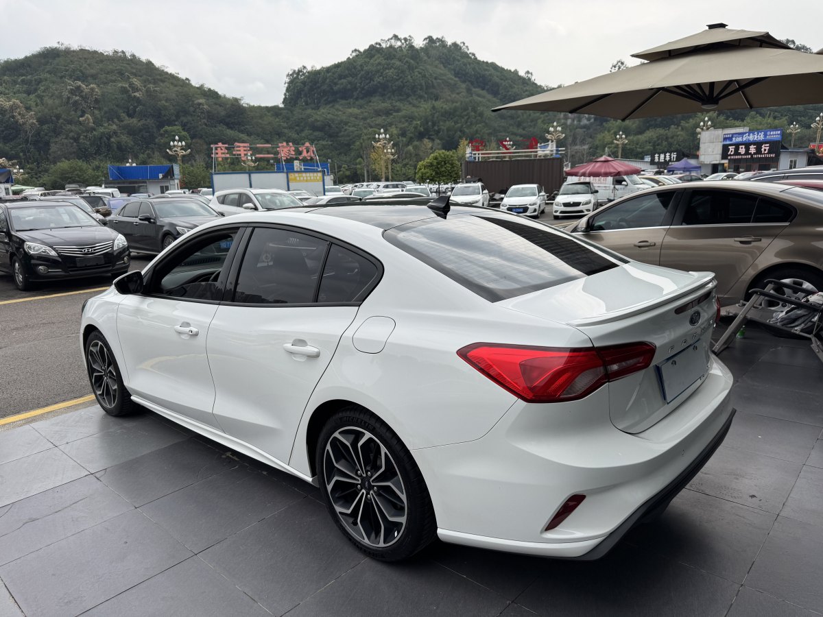 福特 ?？怂? 2021款 三廂 EcoBoost 180 自動(dòng)ST Line圖片