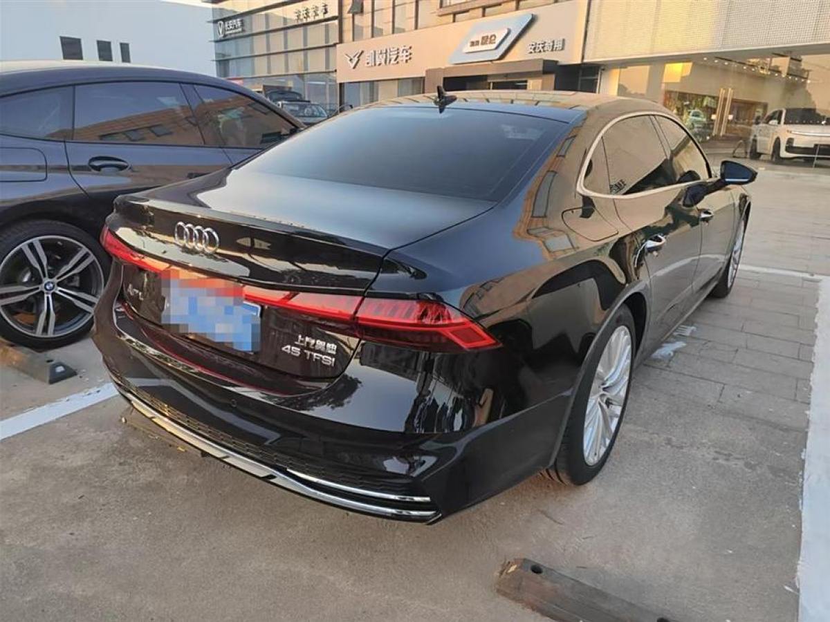 奧迪 奧迪A7L  2024款 45TFSI S-line 筑夢(mèng)型 流晶套裝圖片