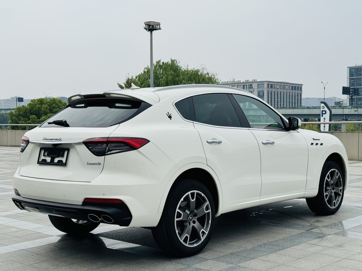 瑪莎拉蒂 Levante  2023款 3.0T Modena圖片